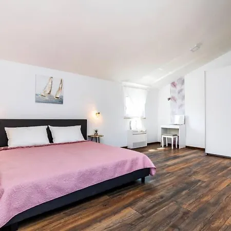 Apox Apartment
