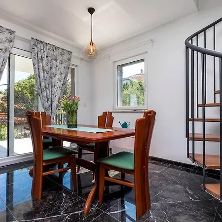 Apox Apartment Mali Losinj